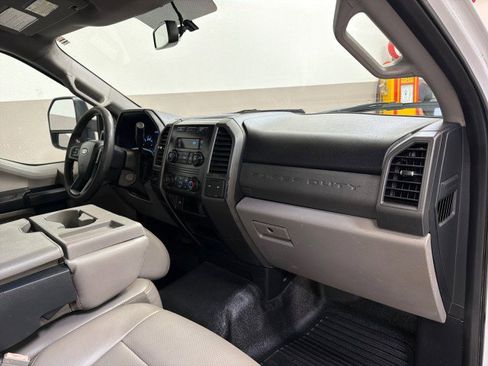 Used 2019 Ford F250 XL image 32