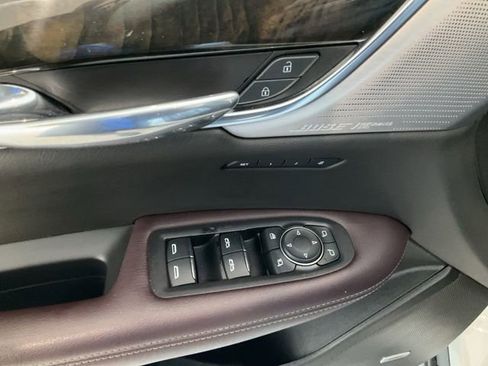 Used 2021 Cadillac XT6 Premium Luxury AWD/4WD image 5