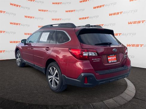 Used 2018 Subaru Outback 3.6R Limited image 3