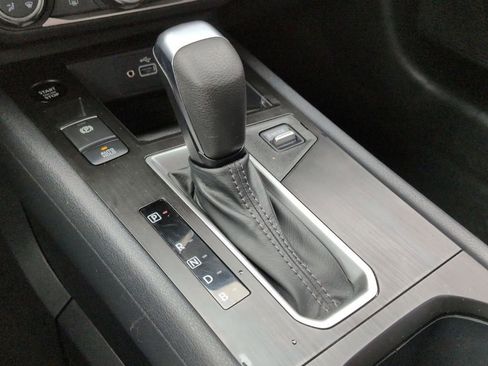 Used 2025 Nissan Kicks S AWD/4WD image 11