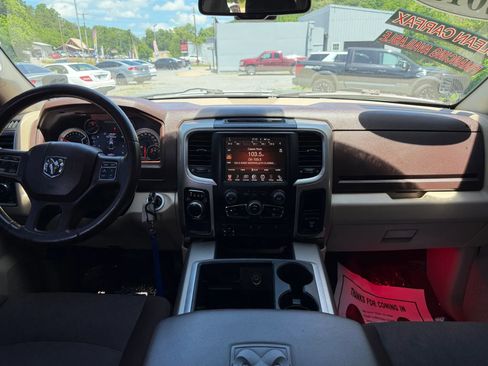 Used 2015 RAM 1500 Big Horn RWD image 25