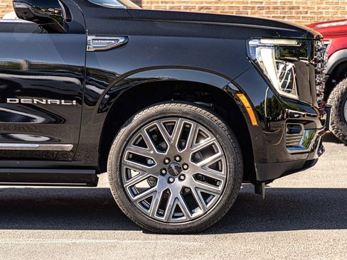 Used 2026 GMC Yukon Denali Ultimate AWD/4WD image 10