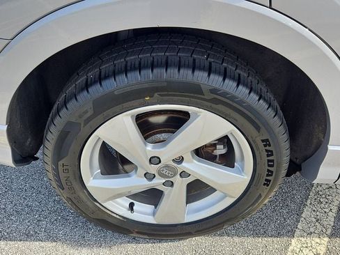 Used 2020 Audi Q3 2.0T Premium w/ Convenience Package image 10