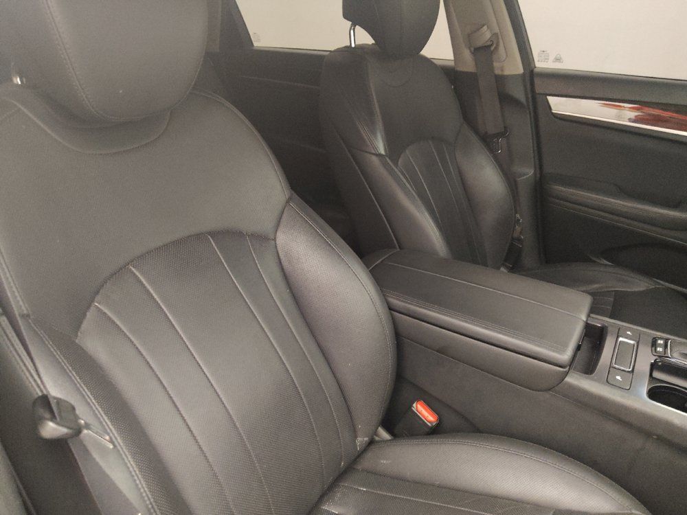 Used 2018 Genesis G80 3.8 RWD image 21