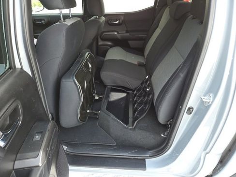 Used 2021 Toyota Tacoma TRD Off-Road image 41