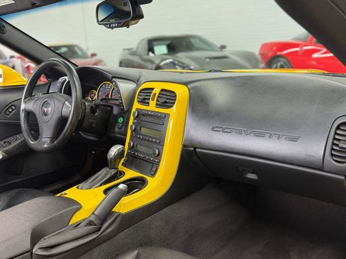 Used 2006 Chevrolet Corvette Convertible w/ Preferred Equipment Group RWD image 45
