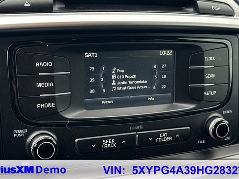 Used 2017 Kia Sorento LX image 26