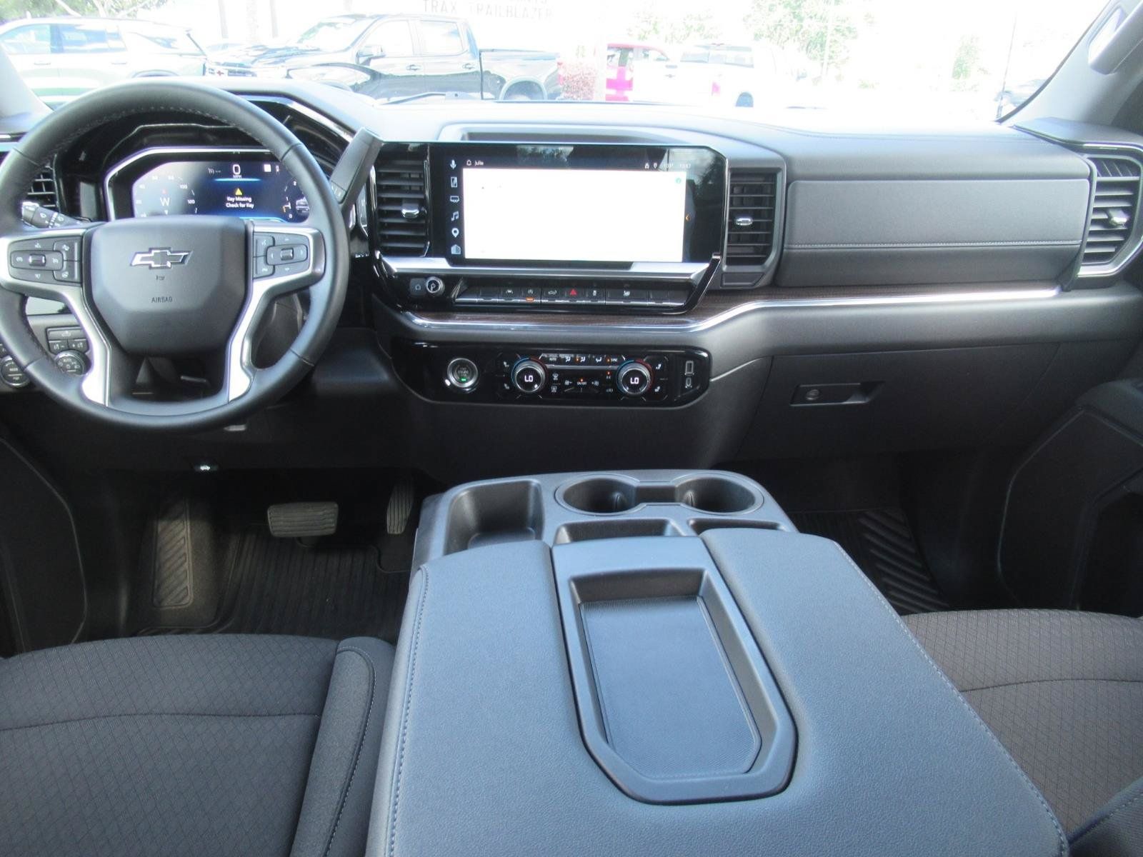 Used 2023 Chevrolet Silverado 1500 RST AWD/4WD image 16
