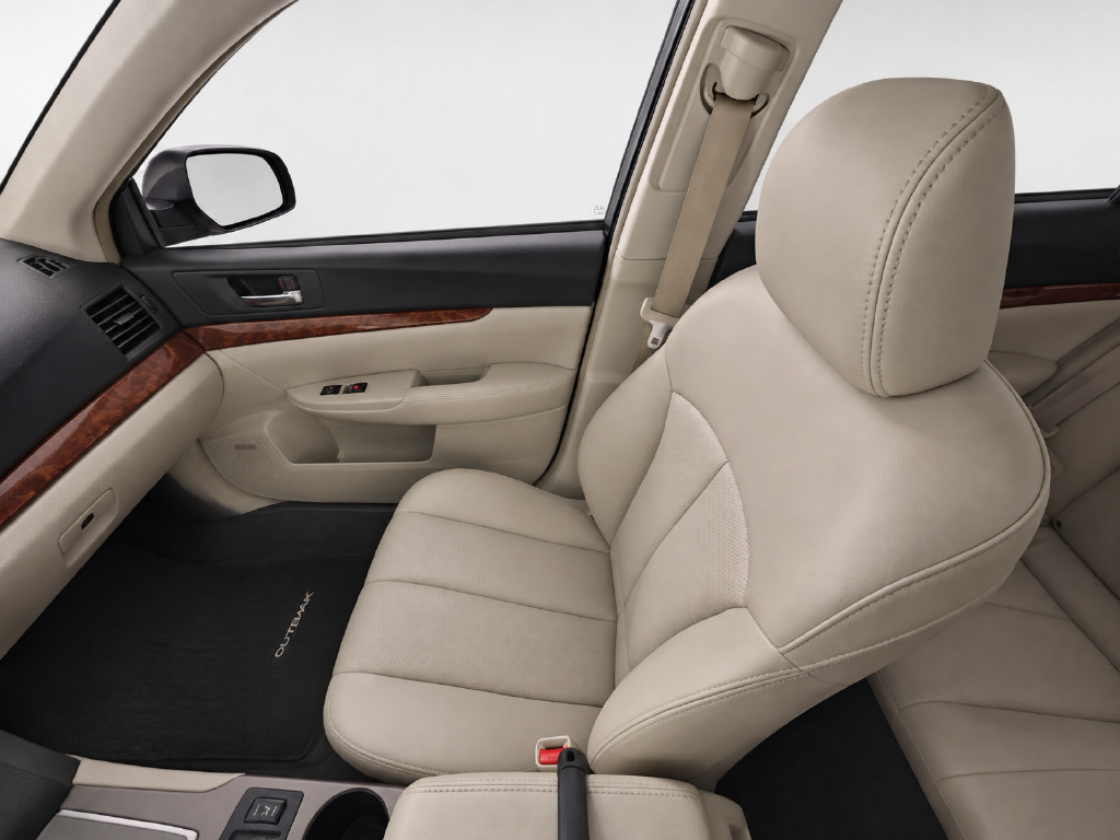 Used 2011 Subaru Outback 3.6R Limited AWD/4WD image 14