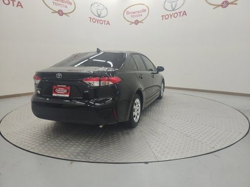 Used 2025 Toyota Corolla LE image 8