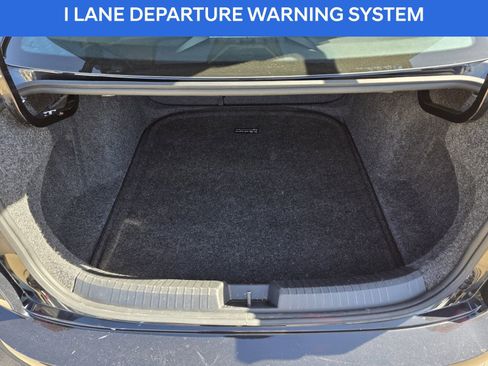 Used 2022 Volkswagen Jetta Sport image 17