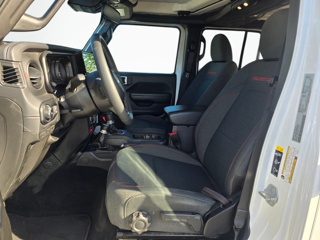 Used 2025 Jeep Wrangler Unlimited Rubicon AWD/4WD image 11