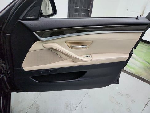 Used 2014 BMW 550i xDrive Sedan AWD/4WD image 28