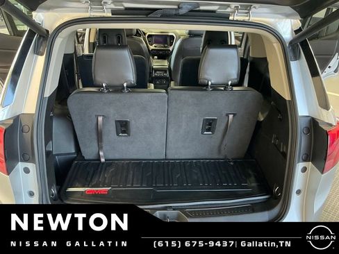 Used 2019 GMC Acadia Denali w/ Technology Package FWD image 23