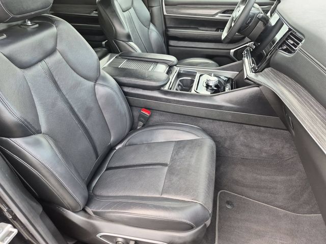 Used 2024 Jeep Wagoneer Series II w/ Flexible Seating Group AWD/4WD image 21