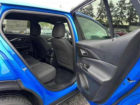 New 2026 Chevrolet Equinox EV LT image 13