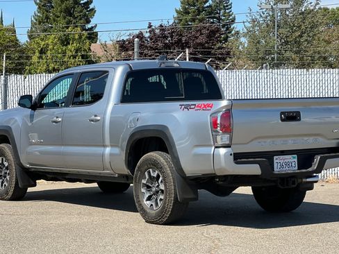 Used 2023 Toyota Tacoma TRD Off-Road w/ TRD Premium Off Road Package AWD/4WD image 5