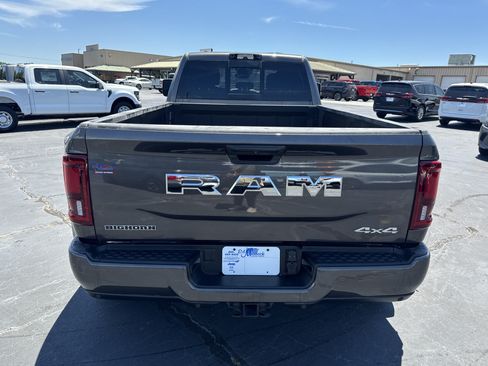 New 2026 RAM 3500 Big Horn AWD/4WD image 6