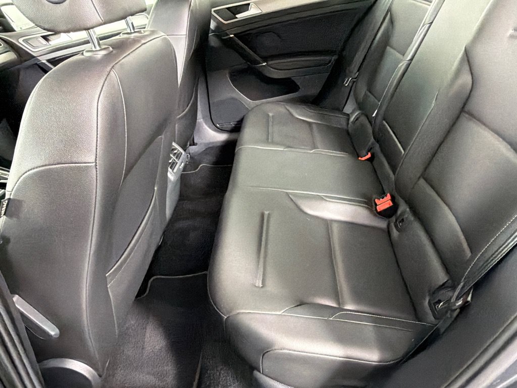 Used 2016 Volkswagen Golf SE FWD image 19