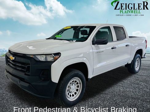 Used 2023 Chevrolet Colorado W/T RWD image 9