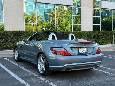 Used 2012 Mercedes-Benz SLK 350 image 3