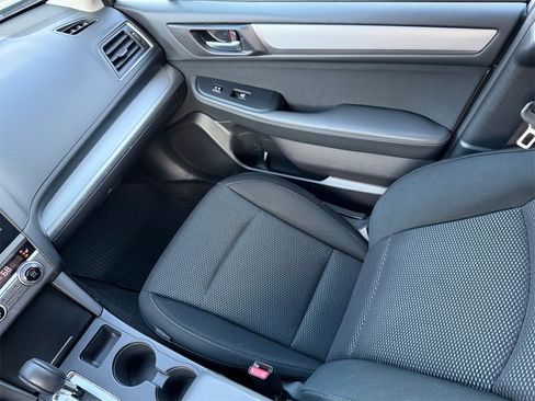 Used 2015 Subaru Outback 2.5i Premium image 17