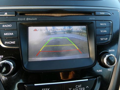 Used 2014 Hyundai Elantra SE w/ Option Group 02 FWD image 17