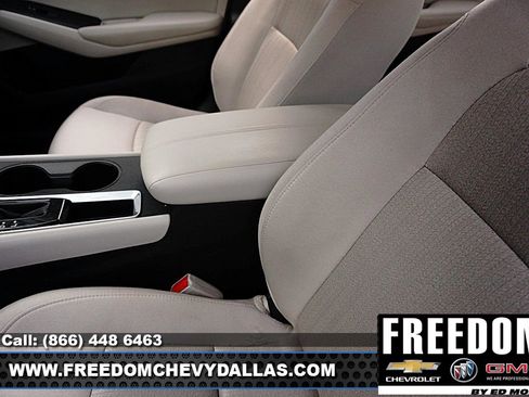 Used 2025 Nissan Altima 2.5 SV image 29