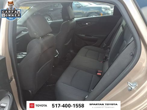 Used 2018 Chevrolet Malibu LT FWD image 12