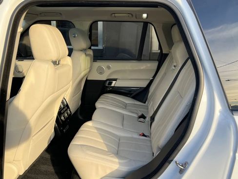 Used 2016 Land Rover Range Rover HSE image 13