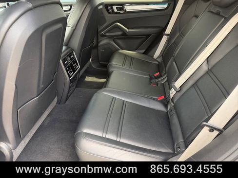 Used 2023 Porsche Cayenne Platinum Edition AWD/4WD image 14