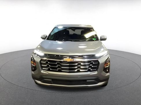 Used 2025 Chevrolet Equinox LT image 4