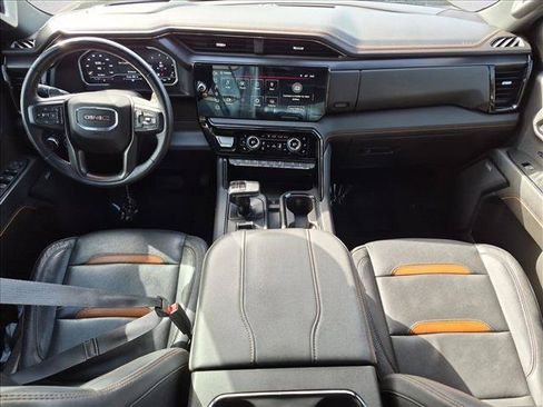 Used 2024 GMC Sierra 1500 AT4 w/ Technology Package AWD/4WD image 17