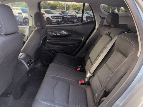 Used 2024 GMC Terrain SLE w/ Driver Convenience Package FWD image 13