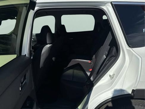 Certified 2025 Nissan Rogue SV AWD/4WD image 24