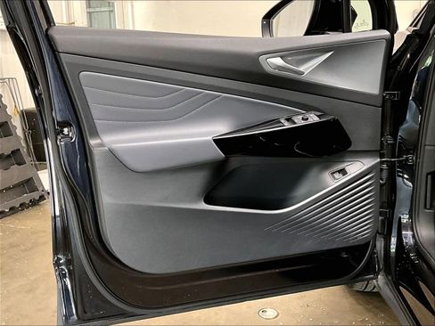 Used 2023 Volkswagen ID.4 Pro S image 24