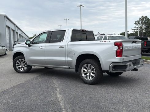 Used 2020 Chevrolet Silverado 1500 LTZ w/ LTZ Premium Package AWD/4WD image 10