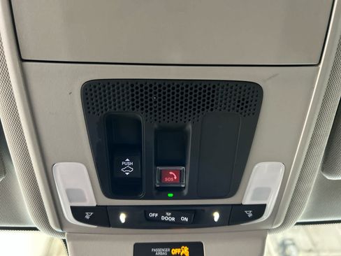 Used 2023 Honda Accord Touring image 6