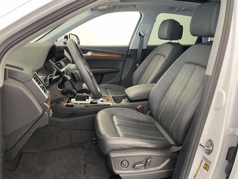 Used 2023 Audi Q5 2.0T Premium w/ Convenience Package AWD/4WD image 5
