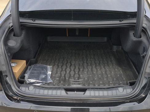 Used 2024 Jaguar XF R-Dynamic SE image 8