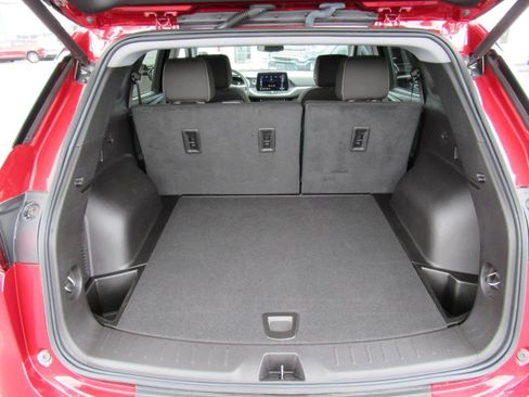 Certified 2024 Chevrolet Blazer LT w/ Convenience Package FWD image 32