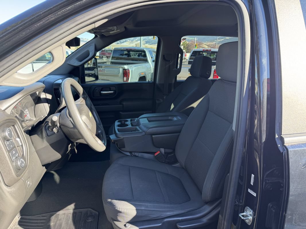 Used 2020 Chevrolet Silverado 2500 Custom w/ Custom Convenience Package AWD/4WD image 8