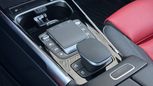 Used 2023 Mercedes-Benz GLB 35 AMG 4MATIC image 26