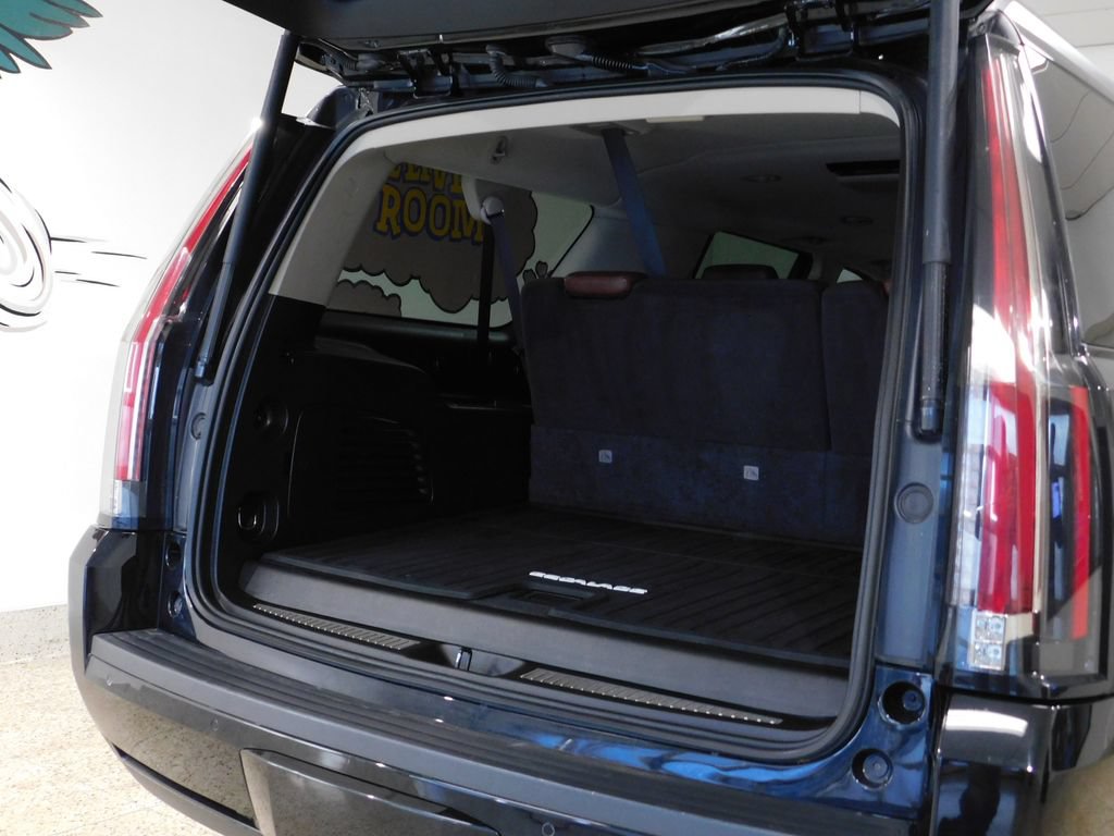 Used 2019 Cadillac Escalade ESV Luxury AWD/4WD image 88