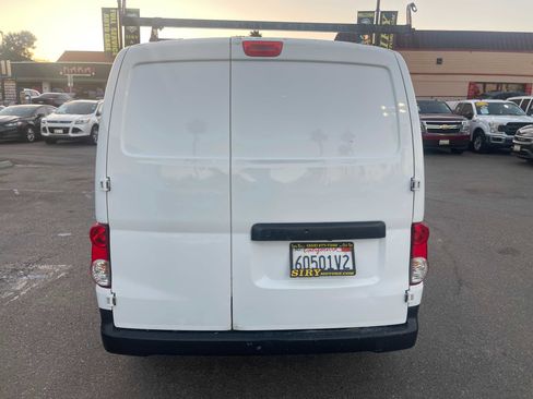 Used 2019 Nissan NV200 S w/ Cruise Control Package image 4