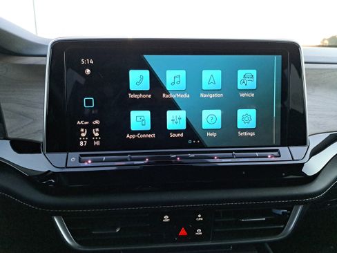 Certified 2024 Volkswagen Atlas SE image 22