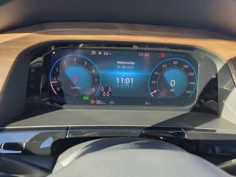 New 2025 Volkswagen Atlas SE image 17