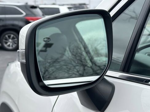 Used 2022 Subaru Ascent Limited w/ Technology Package image 12