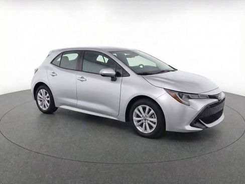 Used 2024 Toyota Corolla SE image 2