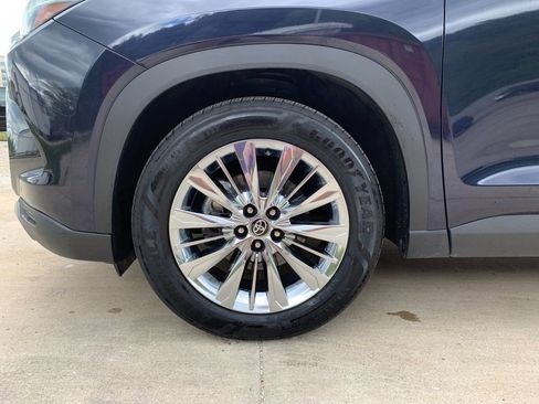 Used 2024 Toyota Grand Highlander AWD image 35